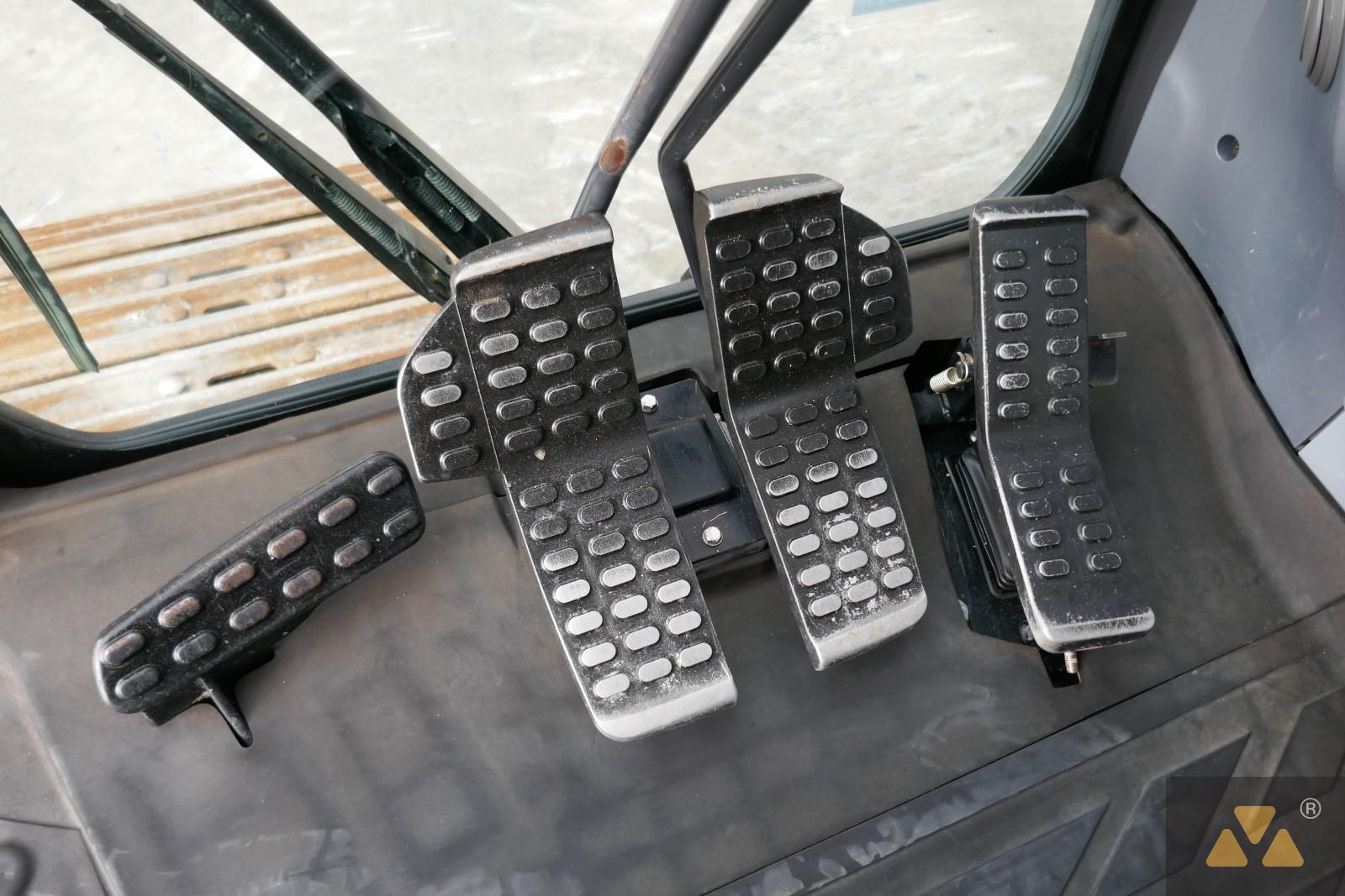 Delta Machinery | Hitachi ZX300LC-7 - CE - Hammer lines - Quick