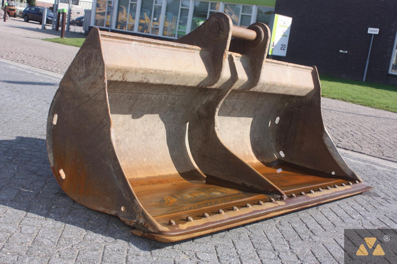 Delta Machinery Geith Bucket