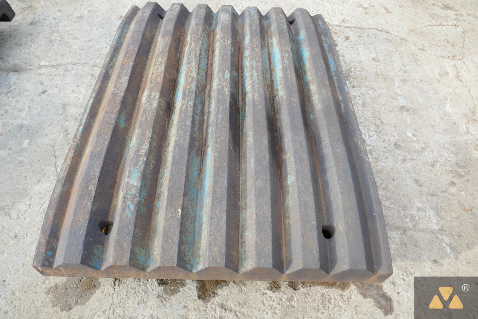 Delta Machinery Metso Fixed Jaw Plate 105 delta-machinery-metso-fixed-jaw-plate-105