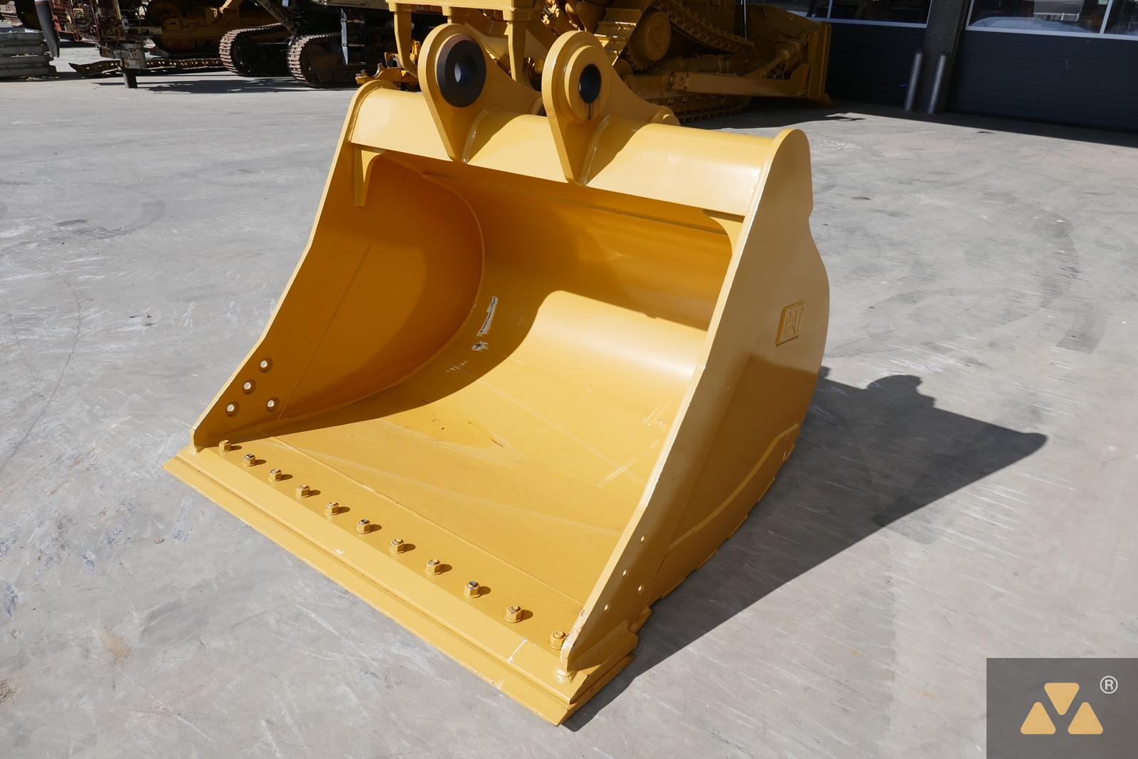 delta-machinery-caterpillar-bucket-336-unused-genuine-cat